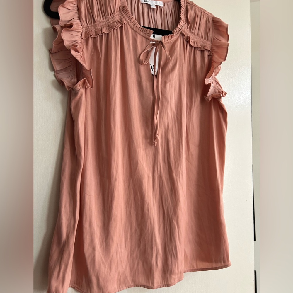 DR2 Coral Ruffle Sleeve Blouse